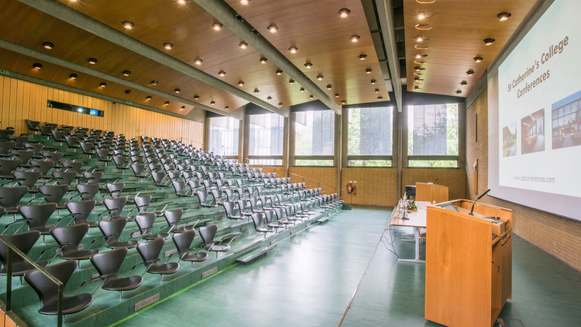 Bernard Sunley Lecture Theatre, St Catherine's College