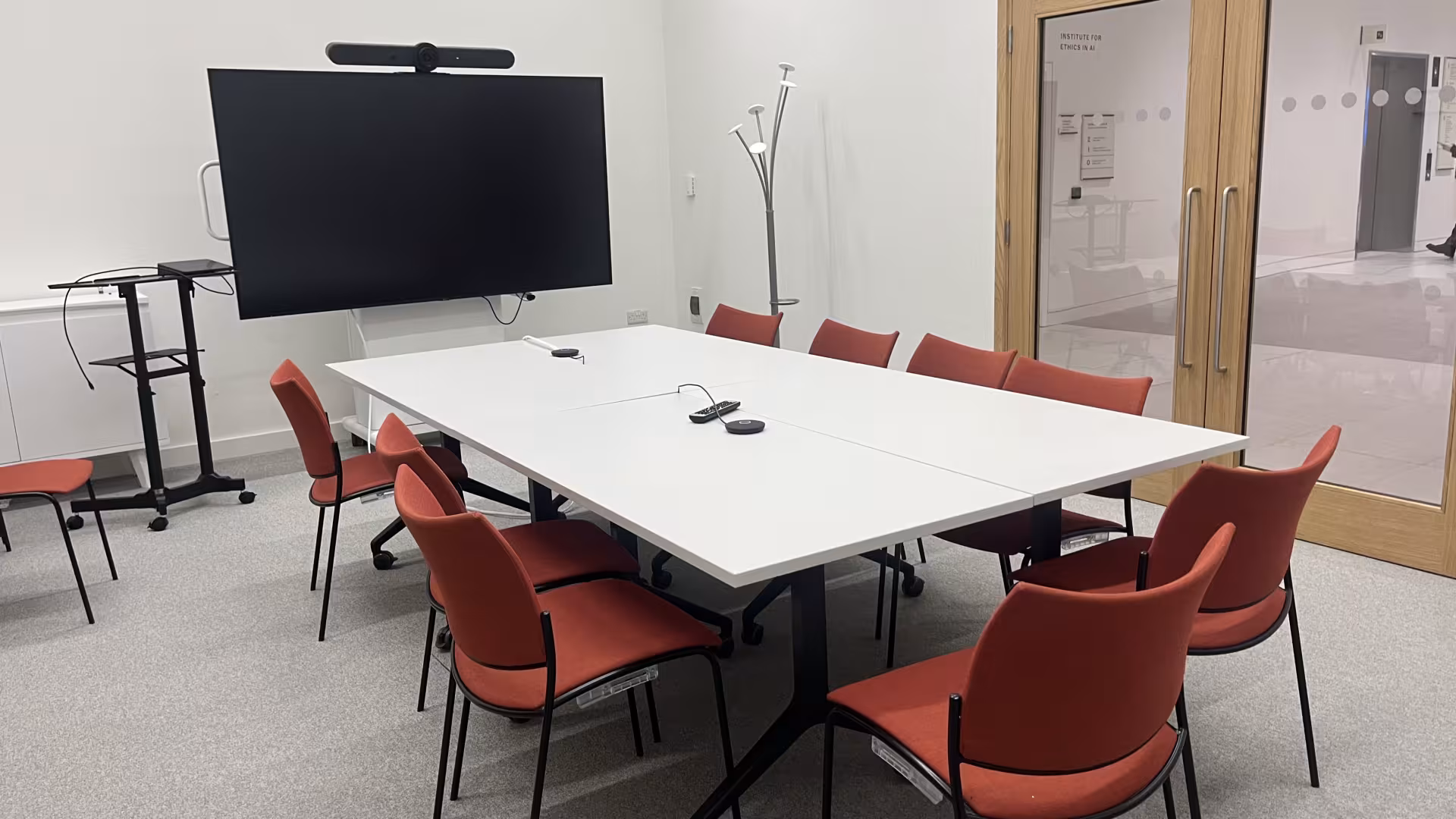 Medium Seminar/Classrooms