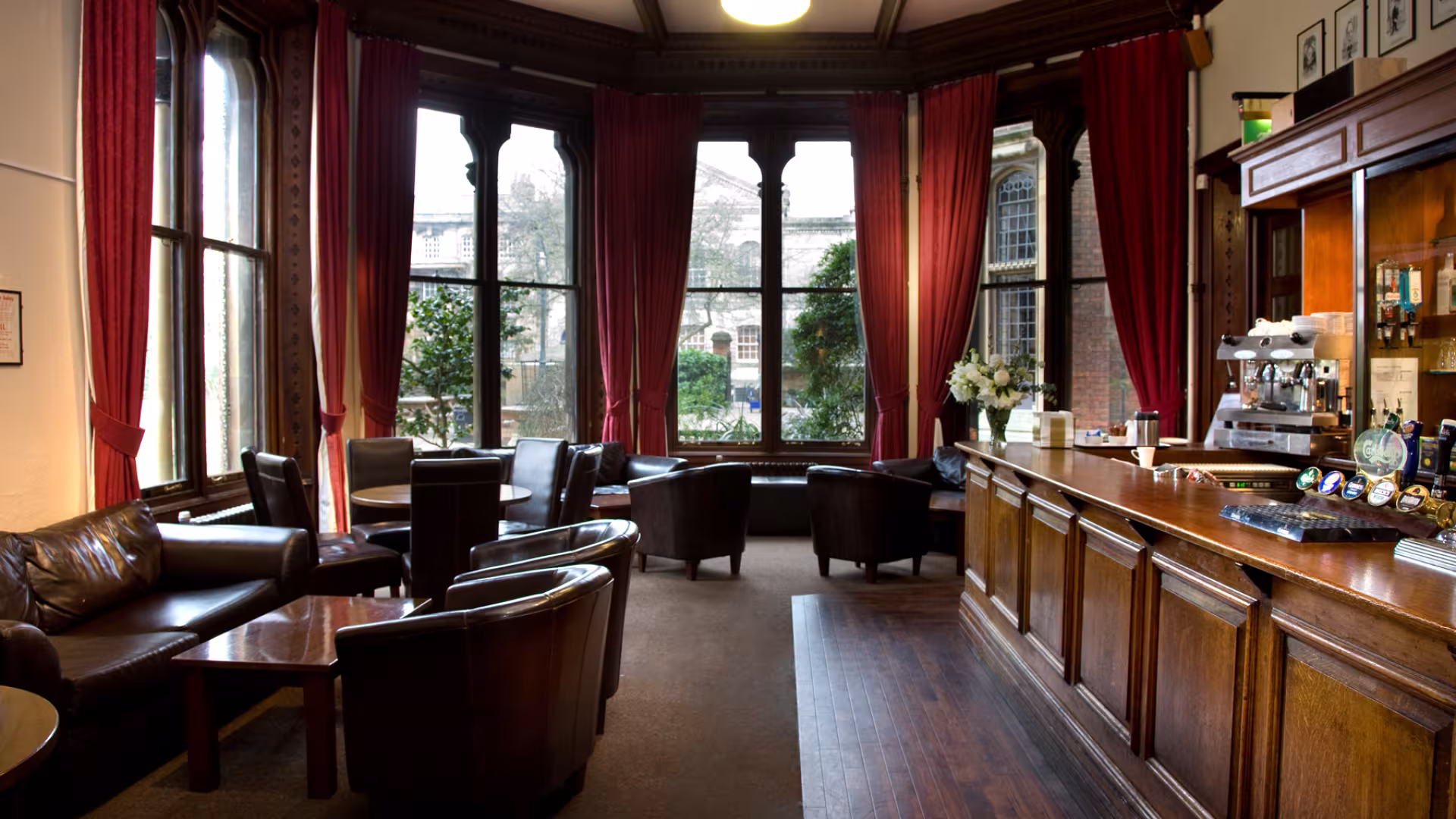 Members' Bar