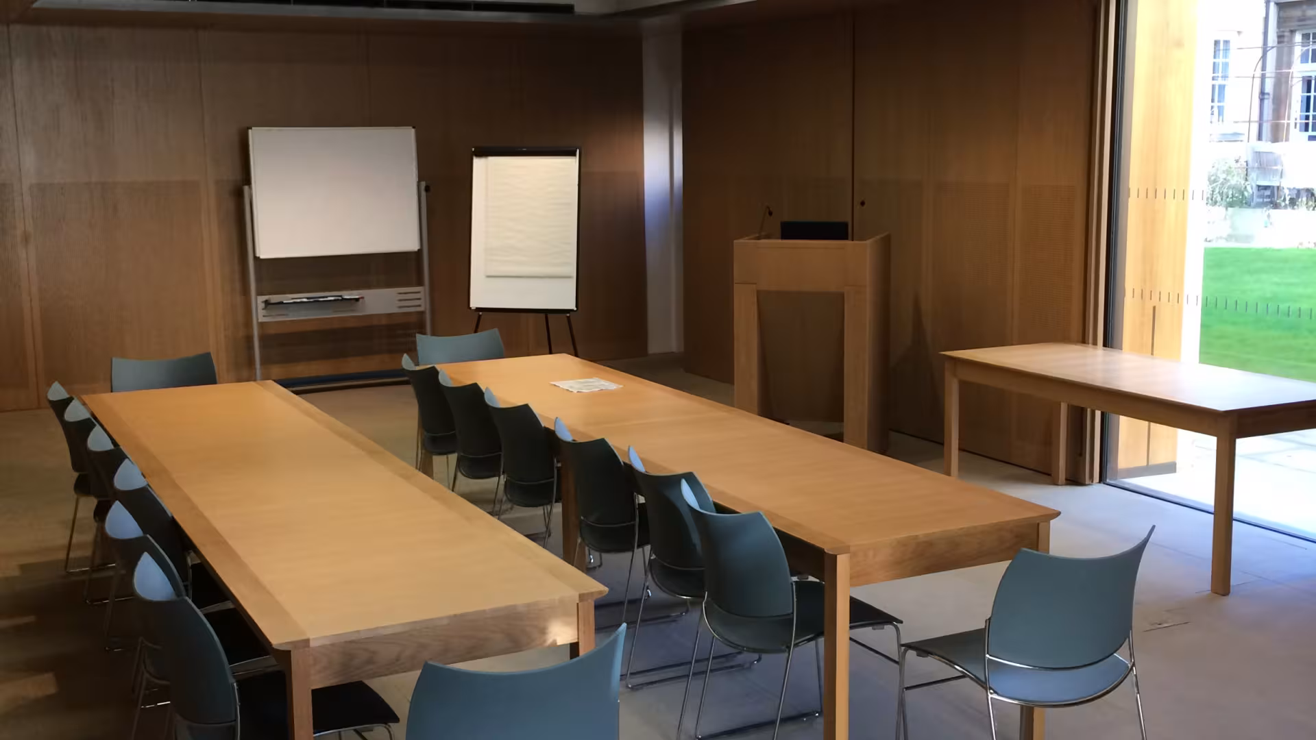Vivian Green Seminar Room