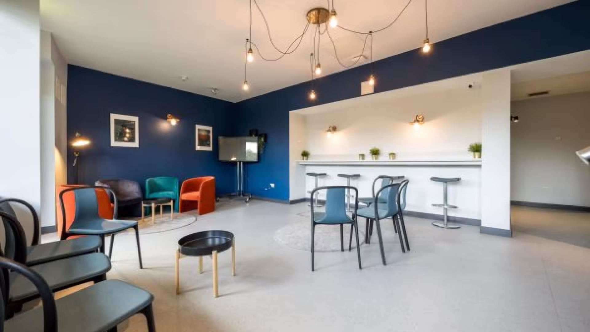 The Lounge 